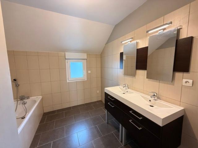 Location Maison 4 Pièces 105 m²