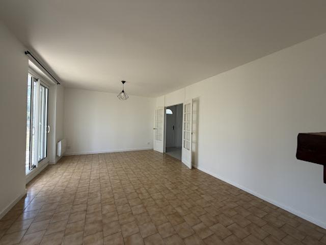 Location Maison 4 pièces 106.55 m2 Ecommoy