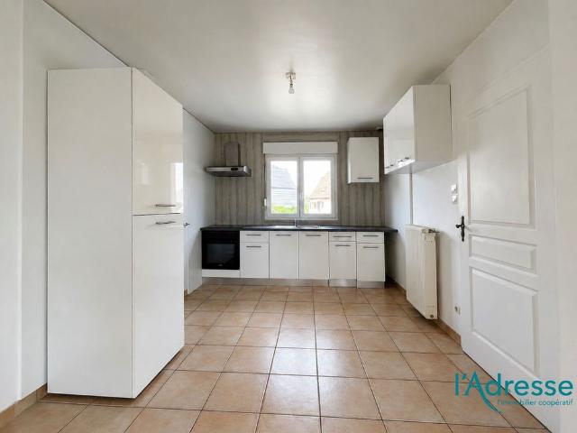 Location maison 4 pièces, 107.00m², Houssen