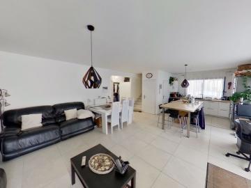Location Maison 4 pièces 108m²
