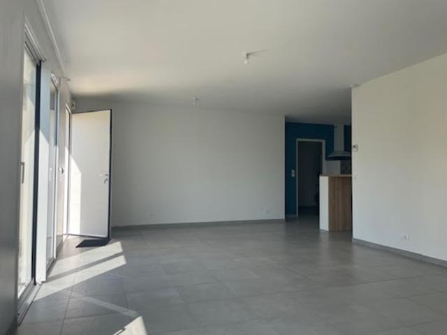 Location Maison 4 pièces 100 m2 Lestiac sur Garonne