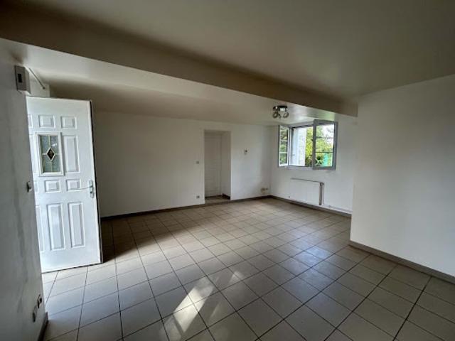 Location Maison 4 pièces 100.51 m2 Vesles et Caumont