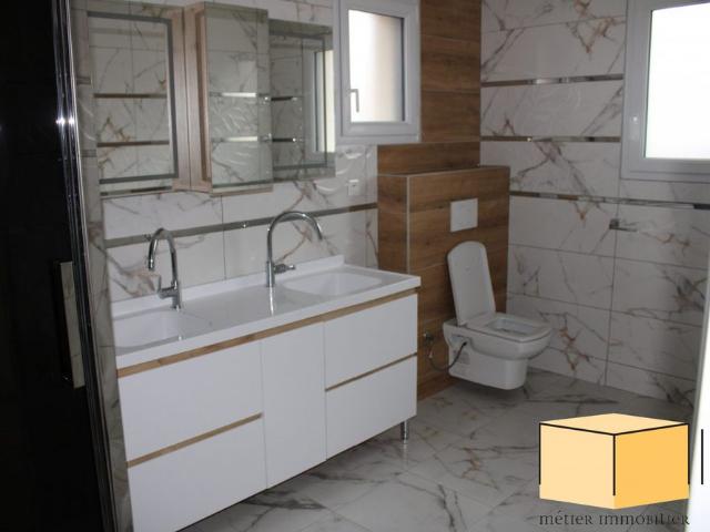 Location Maison 4 pièces 100m² BELLEY 01300