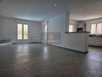 Location Maison 4 pièces 95 m2 à Saint Paul Trois Châteaux