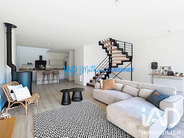 Location Maison 4 pièces 101 m2 Croix