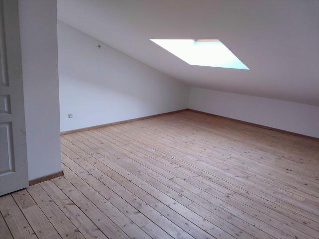 Location maison 4 pièces, 101.50m², Loupia