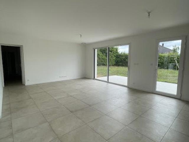 Location Maison 4 pièces 102.65 m2 Theze
