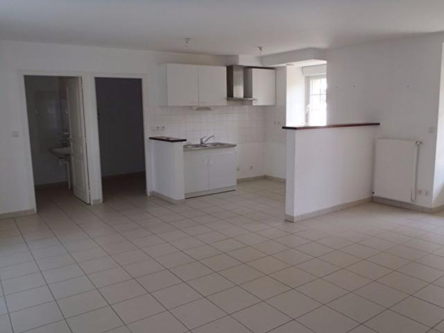 Location Maison 4 pièces 102m² CERENCES 50510