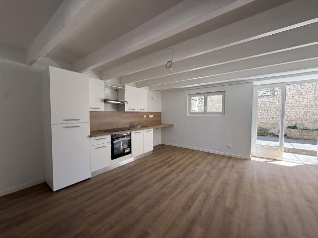 Location Maison 4 pièces 102m² SALLES D ANGLES 16130