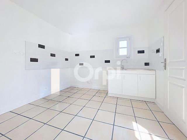 Location Maison 4 pièces 115 m2 Chevrieres