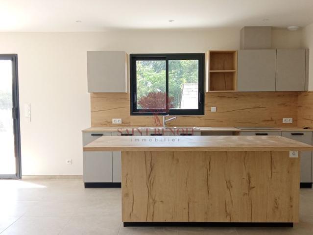 Location Maison 4 pièces 115m² ST JEAN DE FOS 34150
