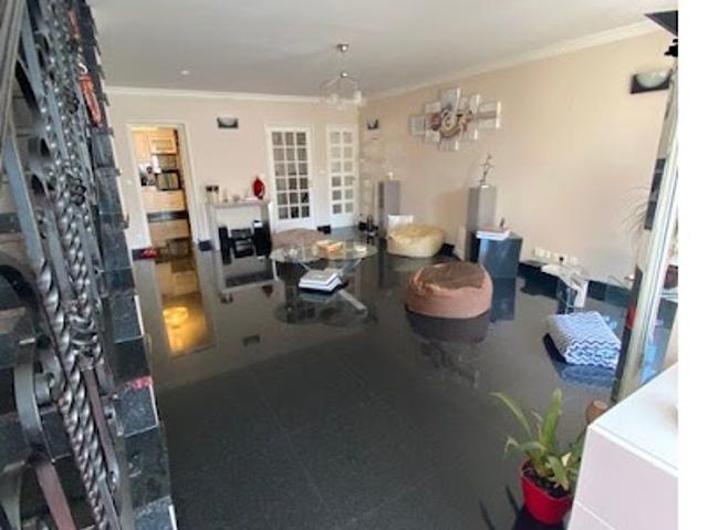 Location Maison 4 pièces 116 m2 Suresnes