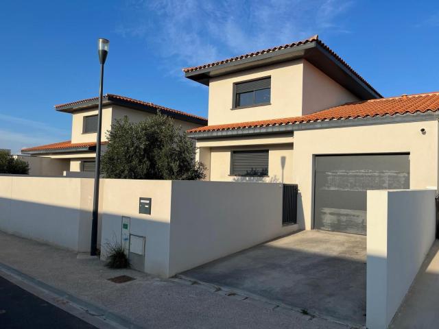 Location maison 4 pièces 117 m² à Ponteilla 66300