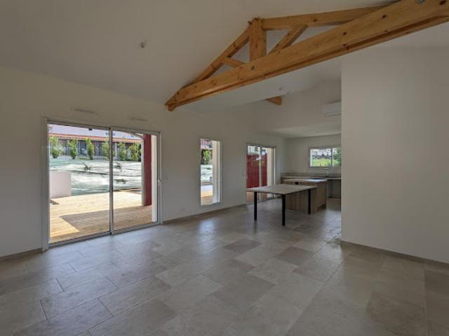 Location Maison 4 pièces 118 m2 Urcuit