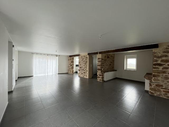 Location Maison 4 pièces 119 m2 Rignac