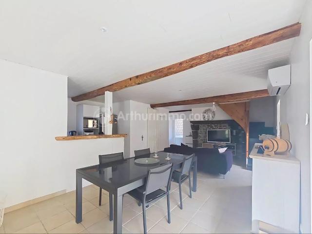 Location Maison 4 pièces 96 m2 à Saint Genès Champanelle