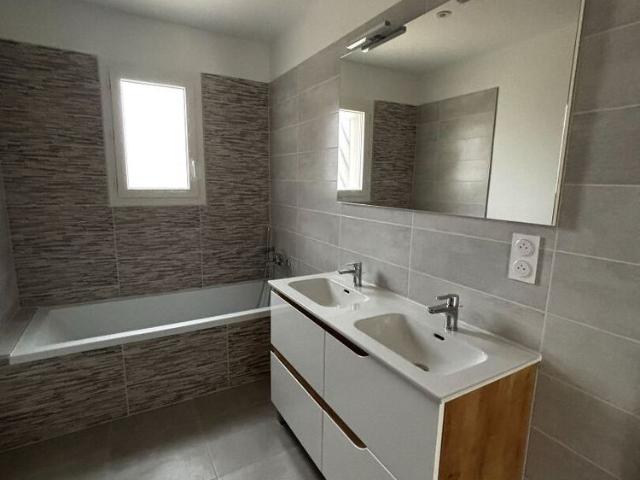 Location Maison 4 pièces 110m²