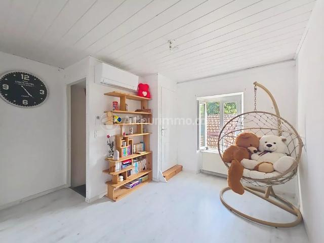 Location Maison 4 pièces 96m² ST GENES CHAMPANELLE 63122