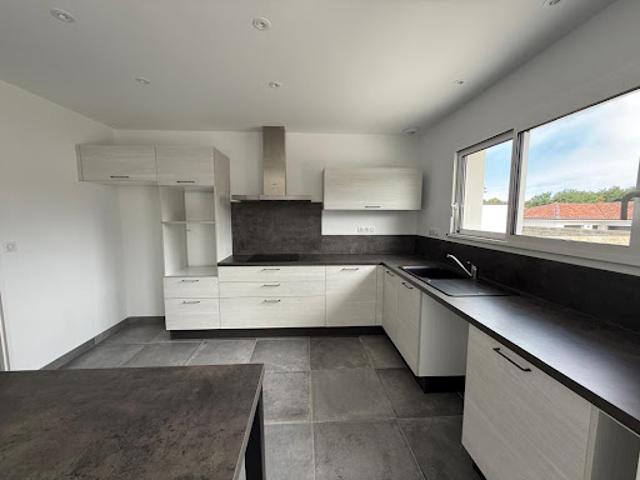 Location Maison 4 pièces 113.14 m2 Mazerolles