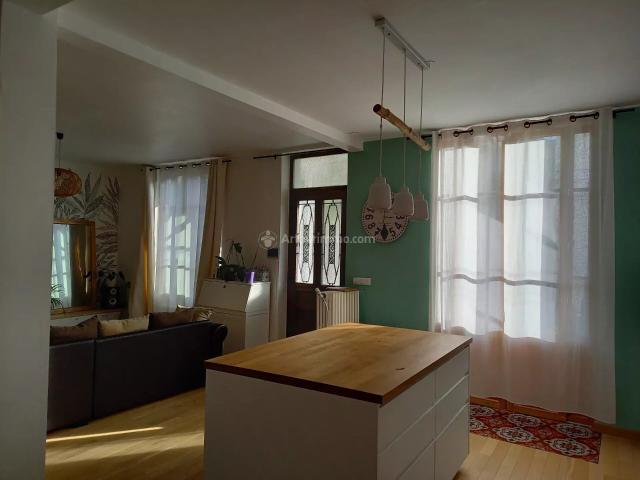 Location Maison 4 pièces 125 m2 à Lyon 3