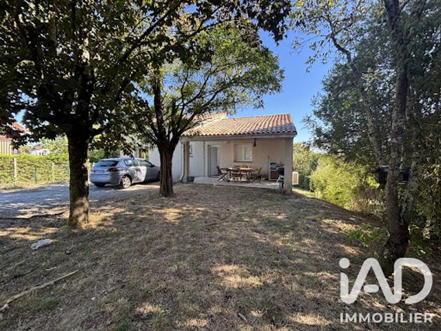 Location Maison 4 pièces 120 m2 Saint Geniès Bellevue