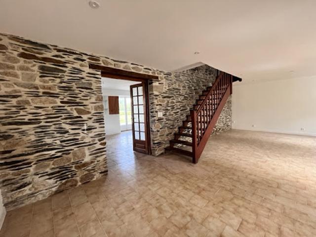 Location Maison 4 pièces 121.18 m2 Guerlédan