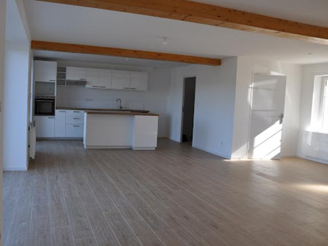 Location Maison 4 pièces 123 m2 Chatelus