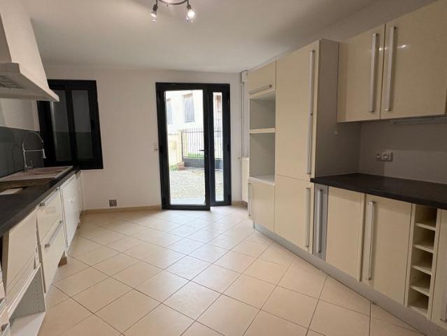 Location Maison 4 pièces 123m² ARCAIS 79210