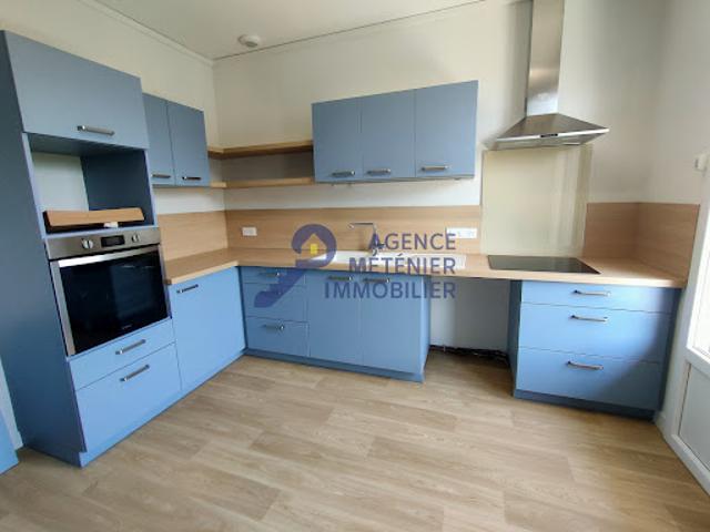 Location Maison 4 pièces 135 m2 Bellerive sur Allier