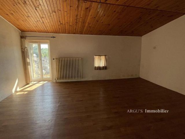 Location Maison 4 pièces 136m²