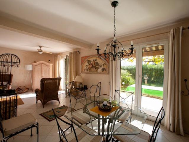 Location Maison 4 pièces 130 m2 Antibes