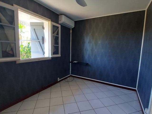 Location Maison 4 pièces 130m² LA RIVIERE 97421