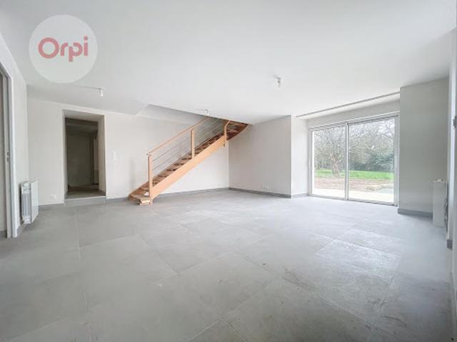 Location Maison 4 pièces 131.81 m2 Rieux