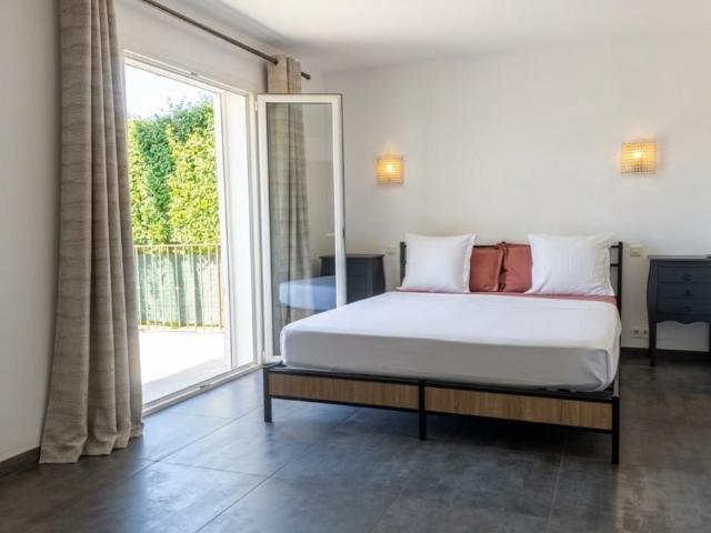Location Maison 4 pièces 145m² MOUGINS 06250