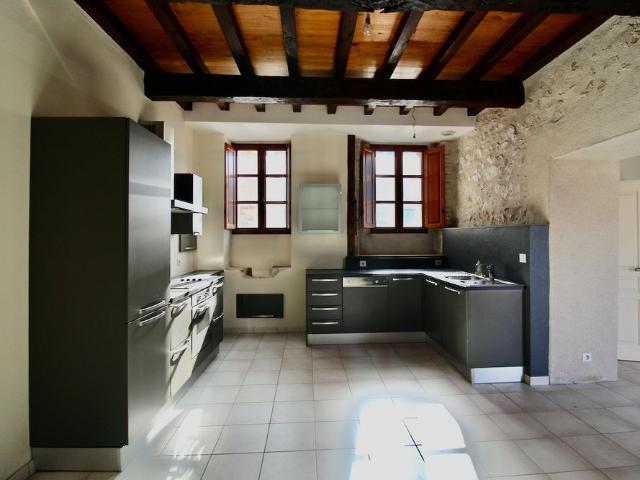 Location Maison 4 pièces 143m²