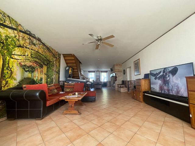 Location Maison 4 pièces 157m²