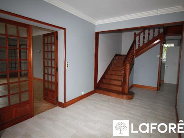 Location Maison 6 pièces 213 m2 Thiviers