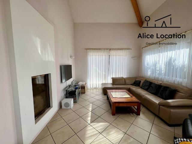 Location Maison 4 pièces 171m² PUBLIER 74500