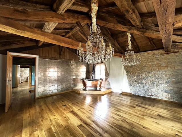 Location Maison 4 pièces 204 m2 Saint Antonin Noble Val