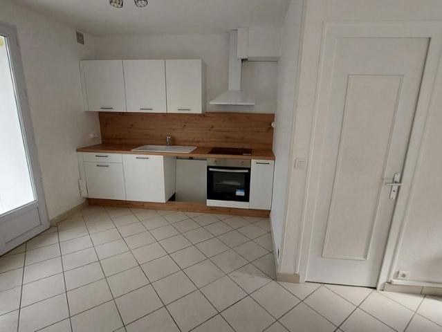 Location maison 4 pièces, 60.00m², Fay aux Loges