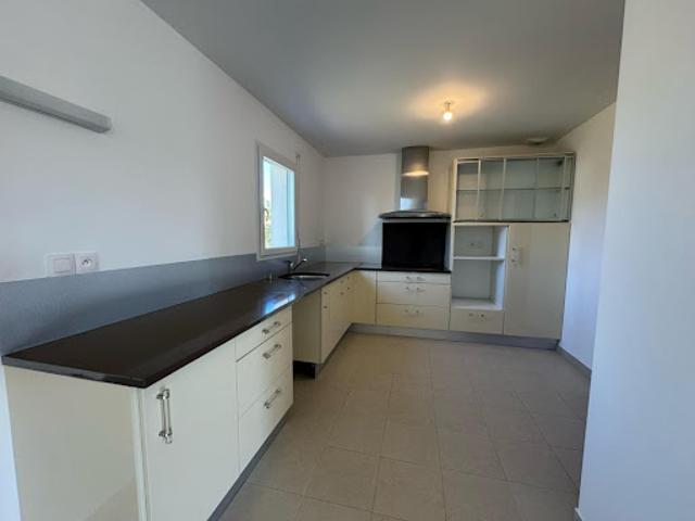 Location Maison 4 pièces 71 m2 Isse