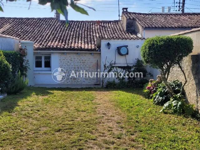 Location Maison 4 pièces 72 m2 à Saint Jean d'Angély
