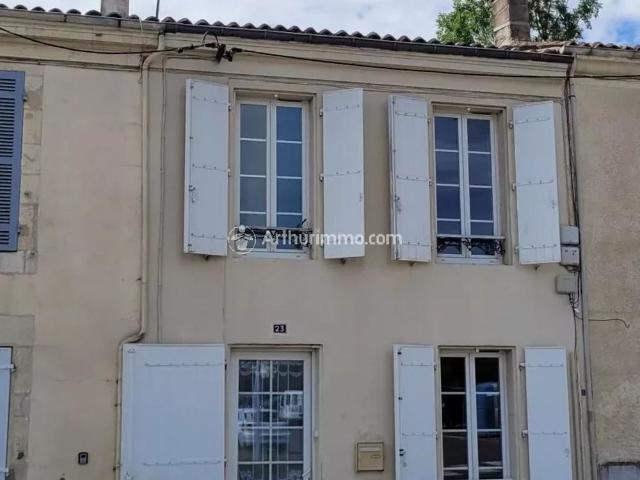 Location Maison 4 pièces 72 m2 à Saint Jean d'Angély