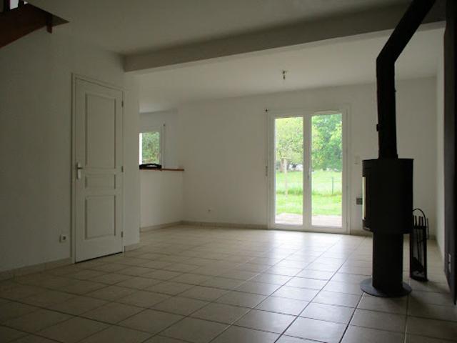 Location Maison 4 pièces 73.25 m2 Saint Molf