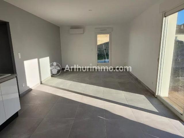Location Maison 4 pièces 73 m2 à Saint Jean d'Angély