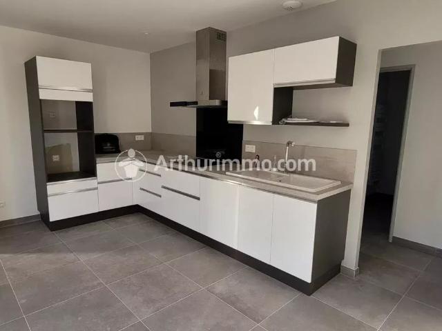 Location Maison 4 pièces 73 m2 à Saint Jean d'Angély