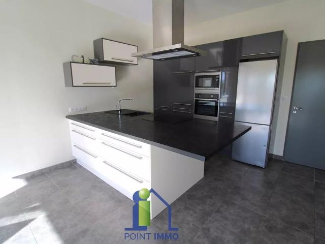 Location Maison 4 pièces 73m² PLAN DE CUQUES 13380