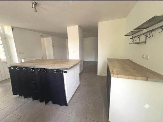 Location Maison 4 pièces 74 m2 Saint Martin du Tertre