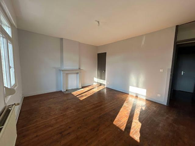 Location Maison 4 pièces 75.5 m2 Vendegies sur Ecaillon
