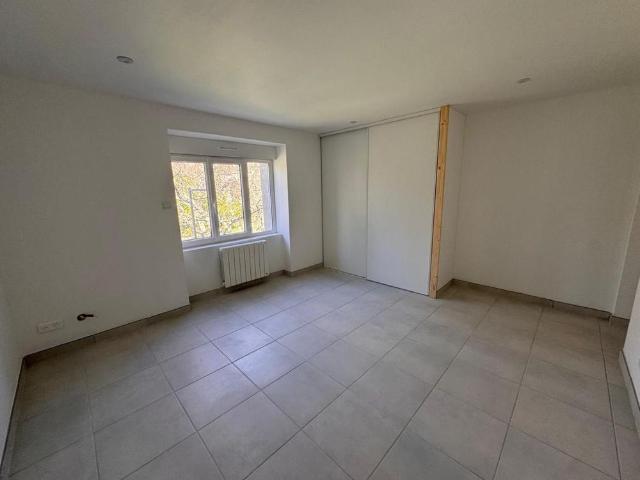 Location Maison 4 pièces 77m² ROBIAC ROCHESSADOULE 30160